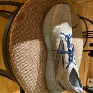 Brooks Mens Stealthfit running shoes